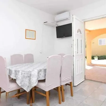 Bruno Apartment